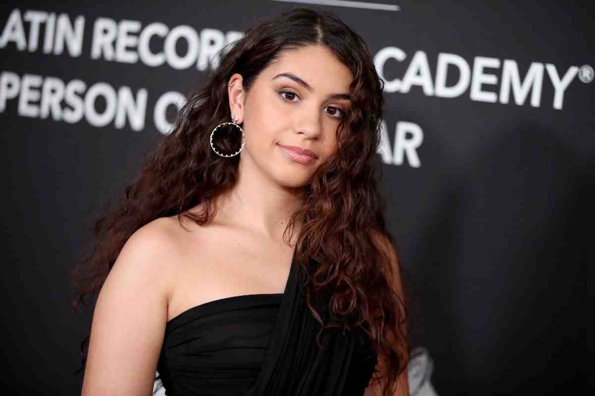 Biography Of Alessia Cara, Net Worth, Profile, Age, Married, Husband, Parents & Hometown