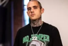 Adam22 696x389 1 390x220 1