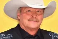 Alan Jackson 300x300 1 300x220 1