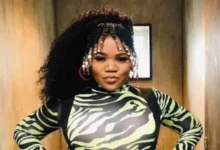 Busiswa Biography 696x392 1 390x220 1