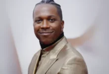 Leslie Odom Jr. Biography, Age ,Net Worth, Wiki, Real Name, Children, Instagram, Parents, partner 3 Leslie Odom Jr. 696x390 1 390x220 1