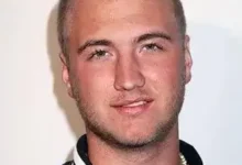 Nick Hogan 1 1 320x220 1