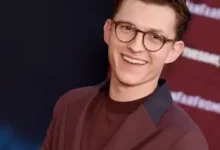 Tom Holland scaled 1 390x220 1